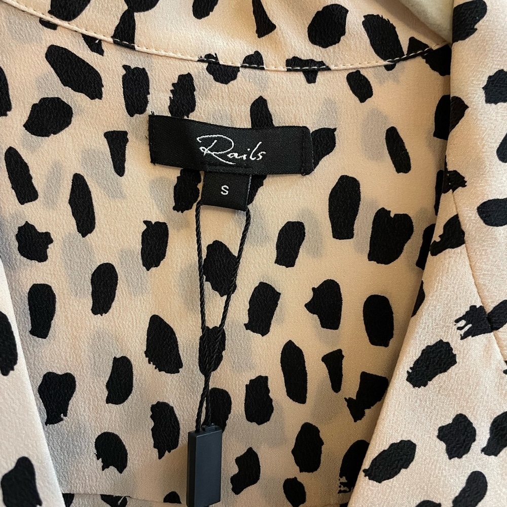 NWT Rails cream and black animal print silk blouse size S - Picture 8 of 8